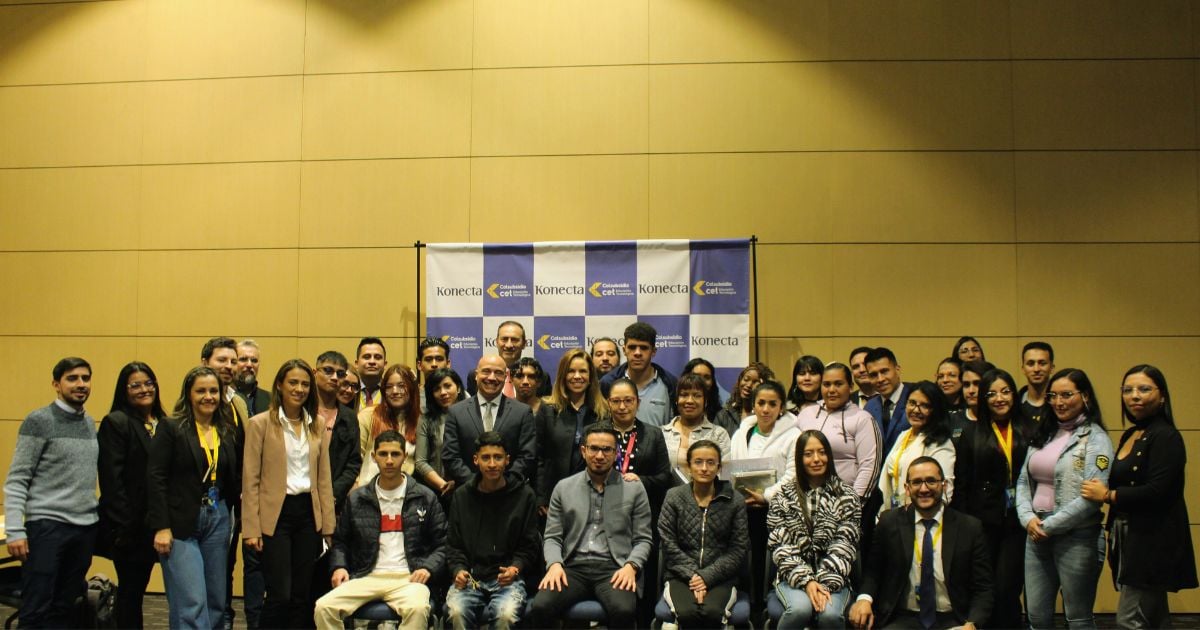 Inducción a estudiantes del semillero de empleabilidad de la CET. 